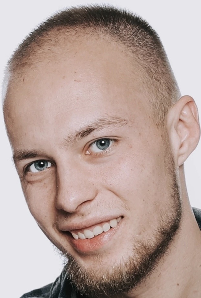 Indehaveren af Almind Auto